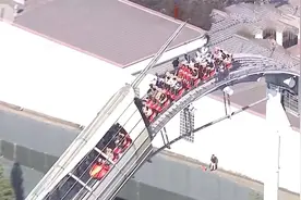 噩梦成真!日本环球影城突然停电 过山车载十余名乘客骤停43米高空视频封面