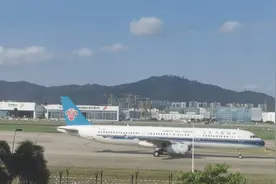 网传深圳机场航班大面积取消？机场回应