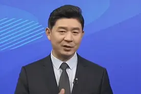 男子存10年黄金，到期想取商家却推脱，建议换成钻石丨法治进行时视频封面