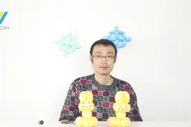 魔术气球制做一个好看的小兔子摆件，大家都喜欢，简单易学