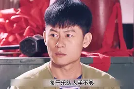 被父母拆散的鸳鸯，女的跳崖，男的疯了，娘家人彻底怒了视频封面