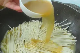 干面条这样做真好吃，农家特色做法，大厨这样做，比油泼面都好吃