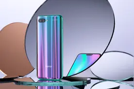 华为放大招：麒麟970+GT技术+100%全面屏？华为荣耀10仅售1799元视频封面