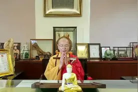 台湾中国佛教会理事长净耀法师为高考学子诵《心经》祈福