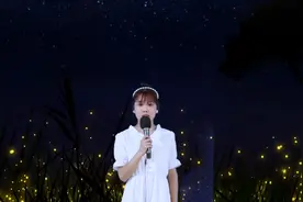 小妹一首光喆的《想你的夜》，动听的旋律，伤感催泪，好想你