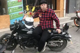 摩枭500太子摩托车 酷似川崎小火神 双缸水冷带abs  油耗4.5升视频封面