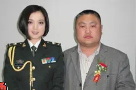 白雪老公罕见曝光，长相帅气身份不一般，难怪一直不愿意公开视频封面