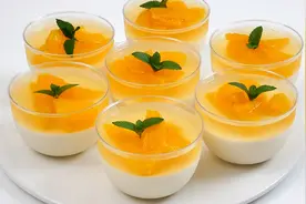 用橙子做好看的果冻布丁，奶香浓郁，清甜嫩滑，1次就能成功