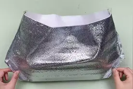 快递保温袋再改造！剪2个正方形4个角一缝，干净卫生保温还养眼
