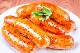 厨师长教你在家做香肠，视频详细过程简单，一做就成功零失败