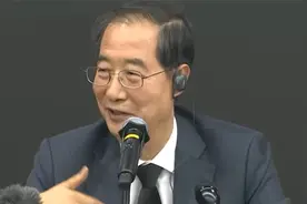 韩国总理主持踩踏事故记者会不时露笑、开玩笑，引众怒后道歉