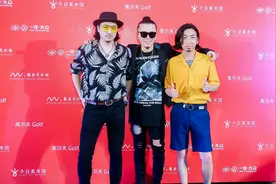 面孔乐队《梦》面孔的现场绝对是高水准，辉哥太帅了视频封面