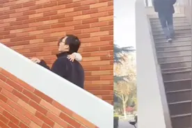 江苏宝爸带娃走楼梯，竟走出“电梯”感，表演过于逼真路人探真相视频封面