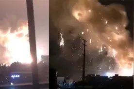 厦门同安工业区附近突发火灾 现场火光照亮夜空，爆炸声不断