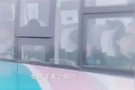 冰糖炖雪梨：小号记录黎语冰喜欢棠雪的心路历程，棠雪忍不住流泪视频封面