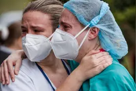 美国疫情真实情况曝光，比拜登知道的更惨烈，医疗系统传来噩耗