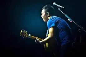 《晴朗》许巍的歌有毒，越听越想听，这辈子都戒不掉了！