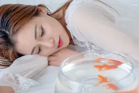 异性交往中，对方说“我想你了”，有什么含义？视频封面