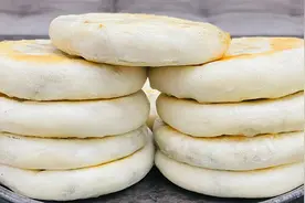 发面饼要柔软，关键在和面和烙饼，记住这几点，口感松软不发硬视频封面