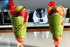 看了视频才知道，做冰激凌原来这么简单，以前还花那么多钱出去买视频封面