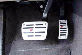 车子提速加油门时，就发出“哒哒哒”声，原来是这里出了问题视频封面