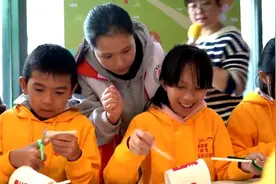 肯德基小候鸟“阳光公益行”助力留守儿童点亮梦想视频封面