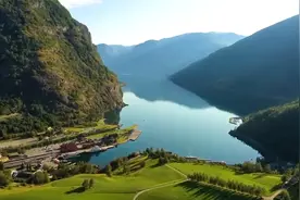 每天努力呼吸着，因为我活着，是为自己。视频封面