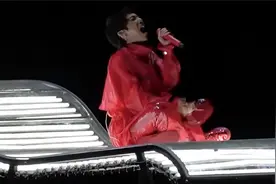 明星舞台迷惑行为：华晨宇唱阴间歌曲像作法，小鬼现场表演驱魔？视频封面