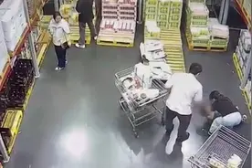 小孩从购物车上摔下 当场昏迷致瘫痪？山姆超市回应