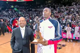 【选秀回顾】第8顺位之贾马尔·克劳福德生涯高光集锦！视频封面