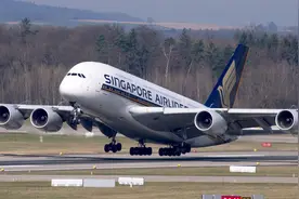 空客A380为什么失败？为何美国一架都没买？视频封面