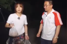 看到父亲远去的背影，悦悦情绪崩溃，父女离别场景让人泪目视频封面