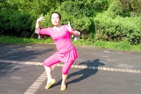 伴着美妙动听的《纳木错》广场舞曲跳起来吧