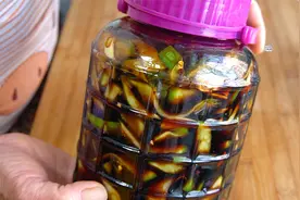 腌萝卜小咸菜，第一步放白糖，7天就可以吃，酸甜脆爽不回软