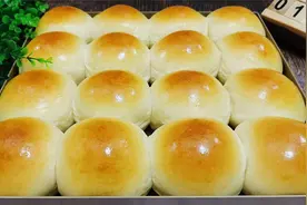 极简小餐包，超柔软，不用黄油，更香更好吃，以后面包就这样做了