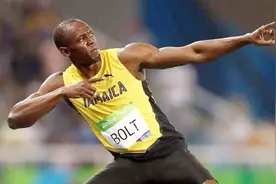 300米博尔特有多无敌?刚过弯道,对手就被甩开,只能看到“尾灯”