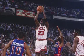 【历史经典】终于翻过这座大山！91年的今天乔丹带领公牛横扫活塞视频封面