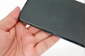 手机贴膜要是有白边，教你一个方法，1分钟修复好还不留痕迹