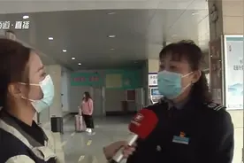 郑州疫情防控第一线：火车站客运站人流稀少，讲解离郑返郑政策视频封面