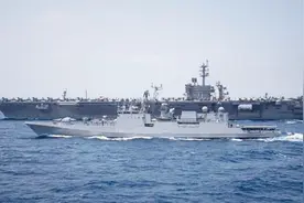 伊朗最大盟友终于出手，两艘隐身战舰抵达中东，美称真正对手来了视频封面