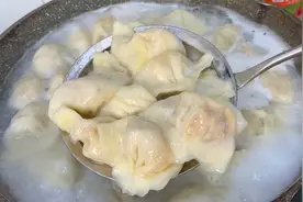 立秋后多给家人吃莲藕馅的饺子，鲜嫩好吃还营养，一大锅都不够吃