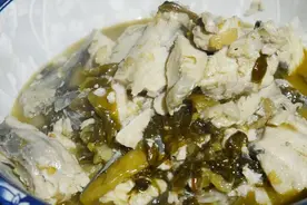 剩下的酸菜鱼汤千万不要倒掉，还可以做一道下饭菜，会吃的有福啦