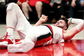 撕裂之城名不虚传！要连续第二个赛季报销？西决你本该翻江倒海的视频封面