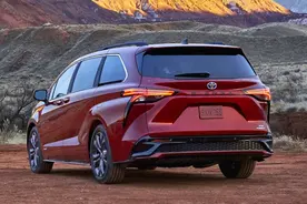 别克GL8买早了！丰田MPV即将国产，轴距超3米，246马力混动带四驱