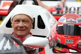 英雄落幕精神永存 怀念“浴火传奇”F1三冠王尼基·劳达视频封面