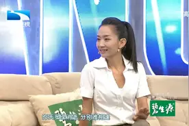 农村大姐轻声唱《乡恋》，清亮嗓音让全场沉醉