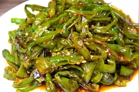 辣椒还是四川人做得好吃，做法简单，鲜香下饭，开胃又解馋