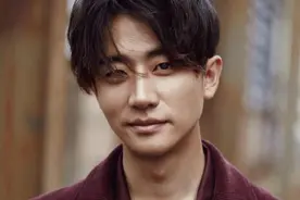 黄轩家庭背景有多“硬”！汪涵谈及倍感敬畏，回忆父亲满怀遗憾