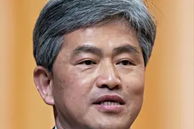 全国政协委员：建议多数初中生毕业后直接进入普通高中视频封面