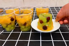 教你在家自制水果果冻，简单几步就搞定，Q弹无添加，家人都喜欢